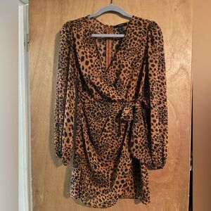 Animal print sheet sleeve dress